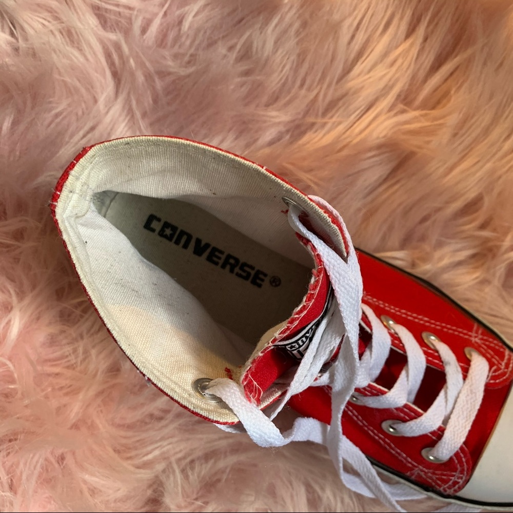 SOLD‼️‼️ Converse Hightops - Picture 7 of 8